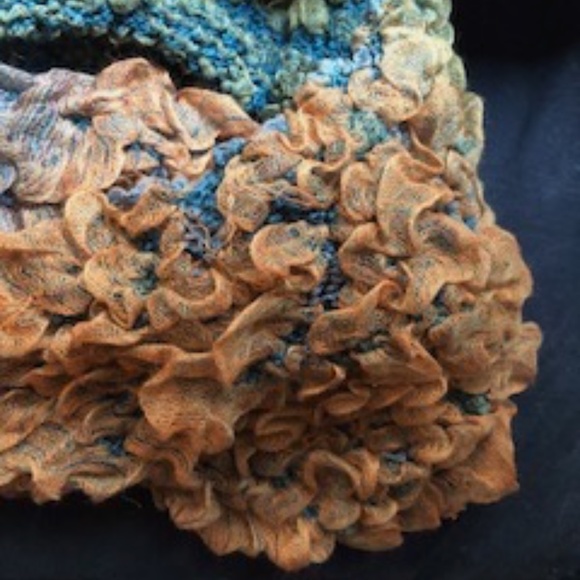 Unique Peacock Teal Infinity Scarf *NEW* - Picture 2 of 14